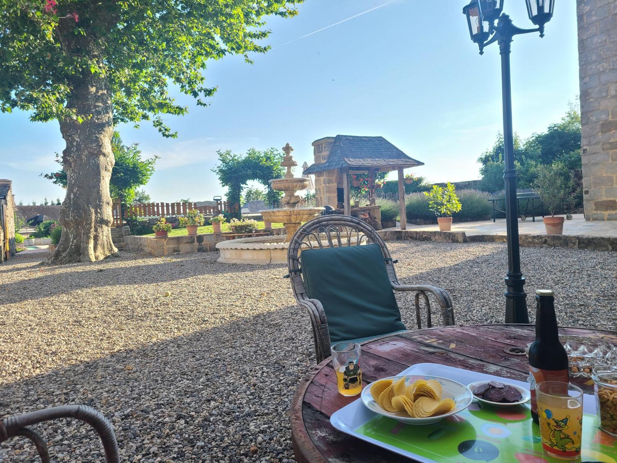 Les Dependances Du Chateau Noailles  ภายนอก รูปภาพ